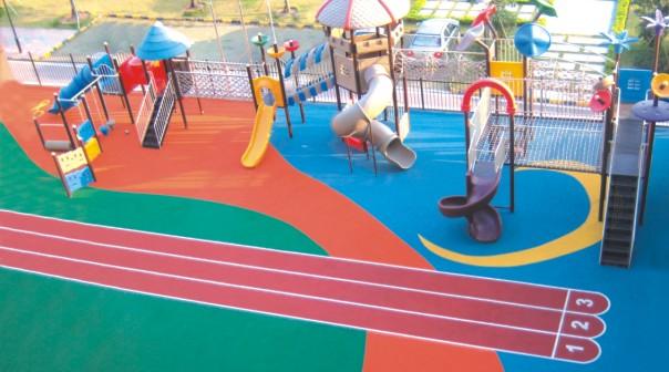 塑胶安全地垫|幼儿园弹性地垫铺装|幼儿园彩色地面施工